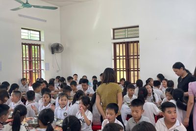 Công tác bán trú của trường Tiểu học Liễu Đề